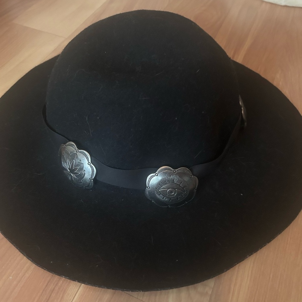 Unit wide brim sun hat